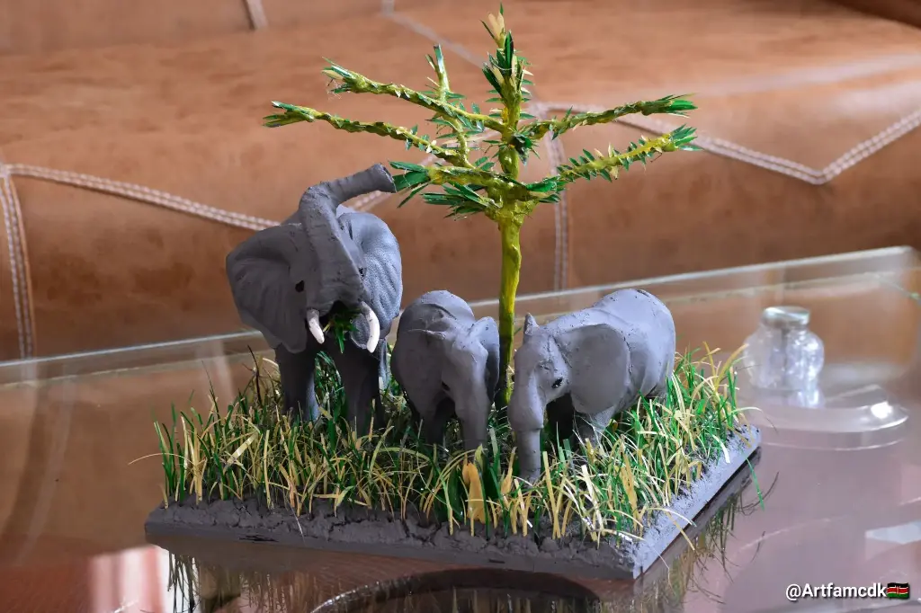 Mother Elephant and Twins Sculpture – unique Wildlife Art | African Decor | Elephant Figurine | Art for Conservation | Handcrafted Safari Gift | One of a kind Art  | Art for Conservation